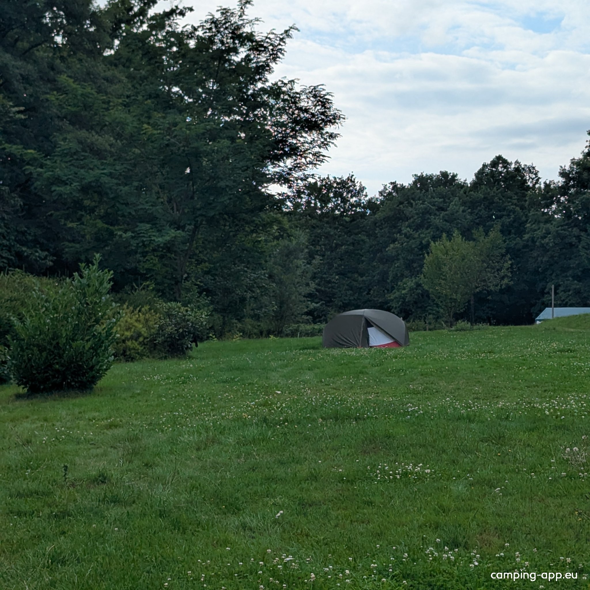 Camping de la Ferme du Camp Miguet — Kemp in Renauvoid