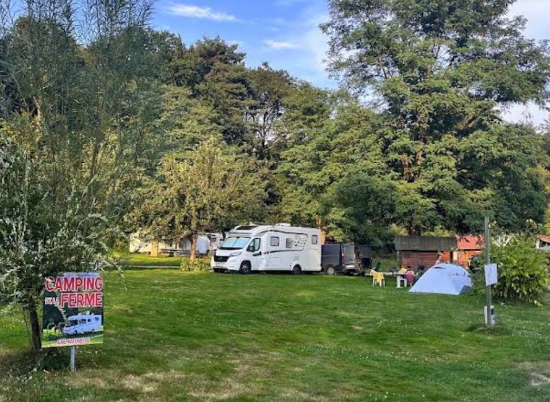 Camping de la Ferme du Camp Miguet — Campingplatz in Renauvoid