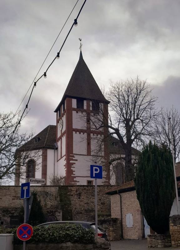⚠️ Stellplatz an der Festhalle Bockenheim an der Weinstraße — Camperplaats in Bockenheim an der Weinstraße