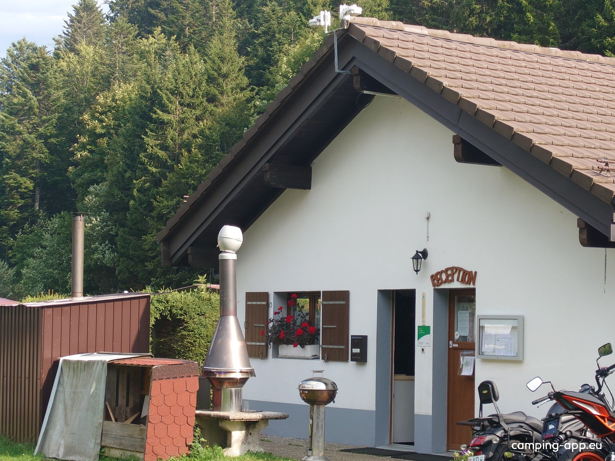 Camping des Cheseaux — 露营地 in Saint-Cergue