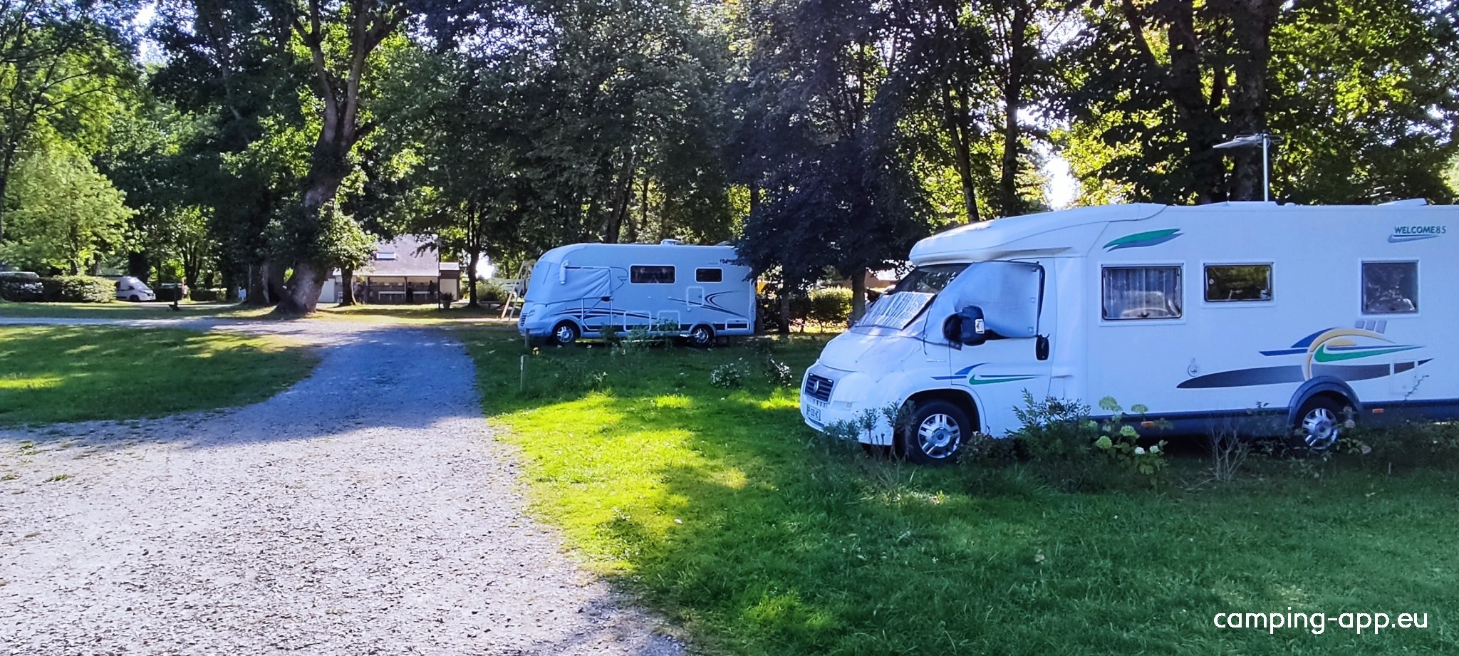Domaine Les Rives de l'Oust ** — Campingplatz in Malestroit