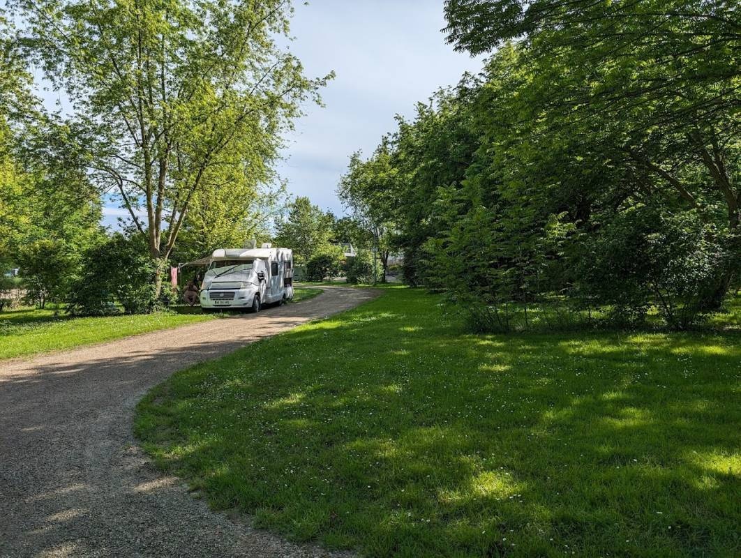 Camping et Guinguette Les Bords de Seille — Camping in Cuisery