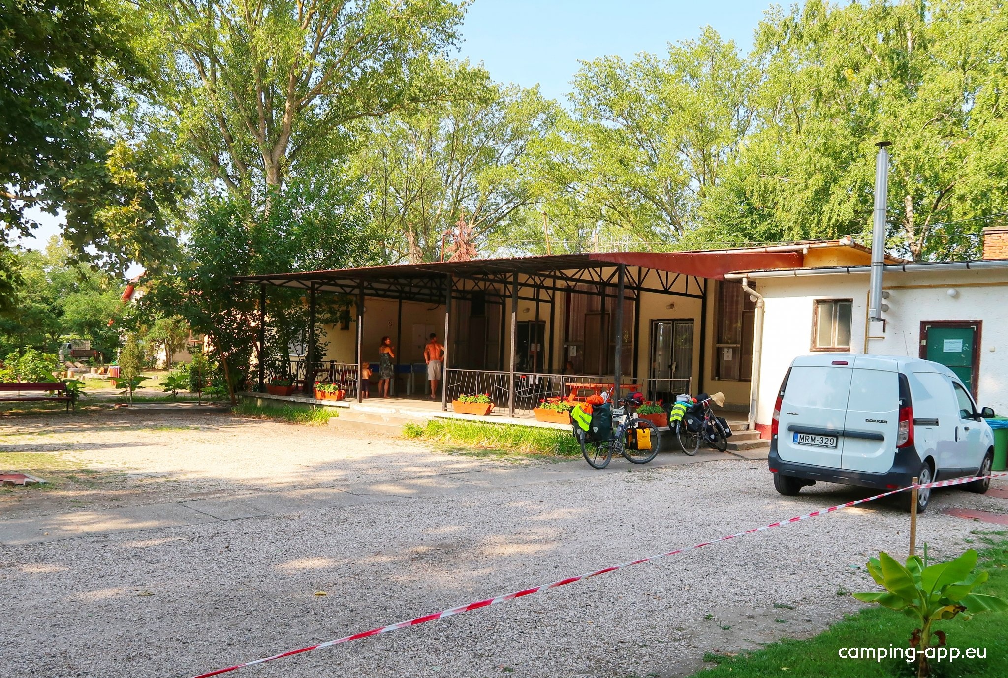 Holdfény Kemping — Campingplatz in Dunapataj