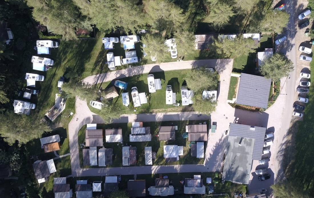 I Larici - Camping — Kemping in Fucine