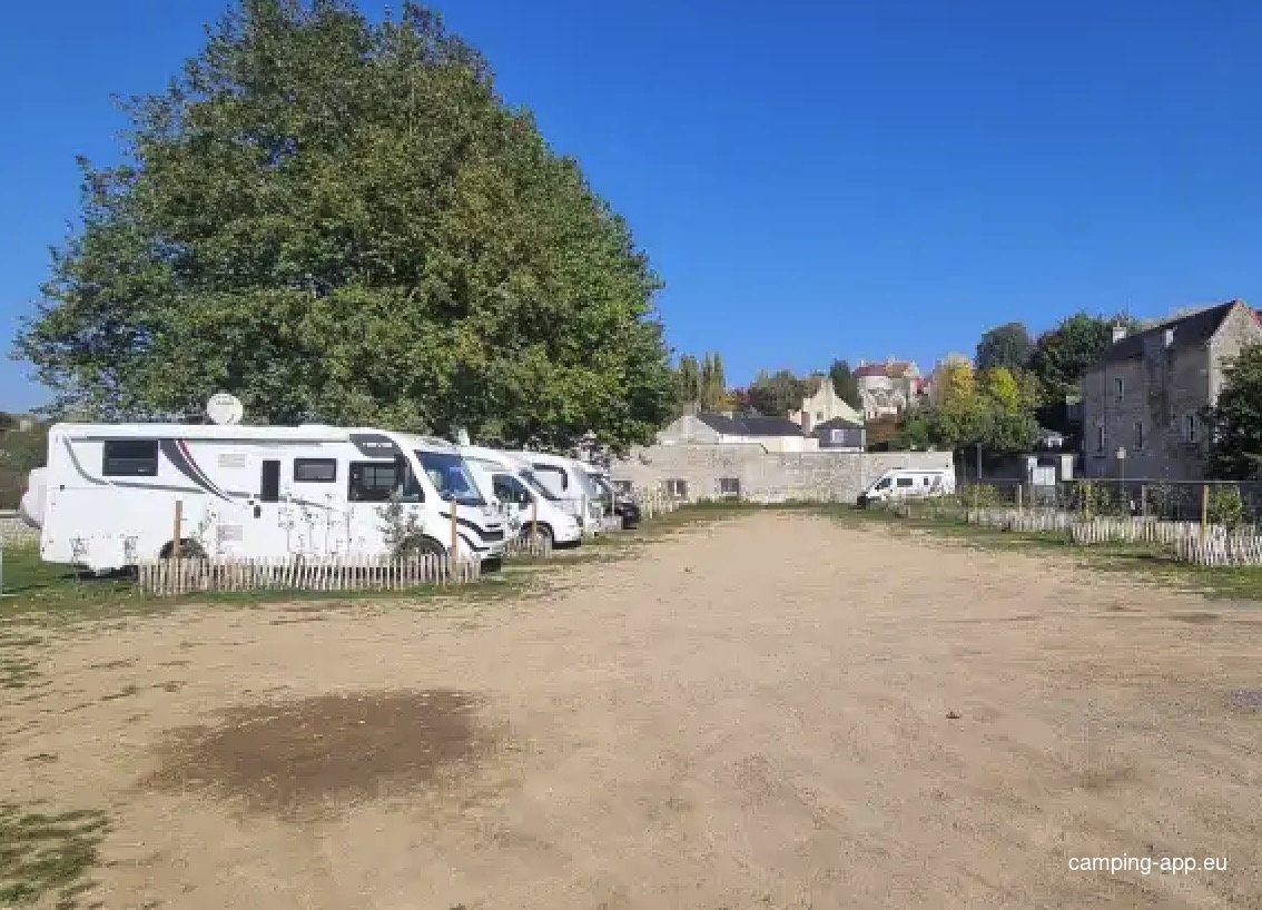 Stellplatz Falaise — Campervan Site in Falaise