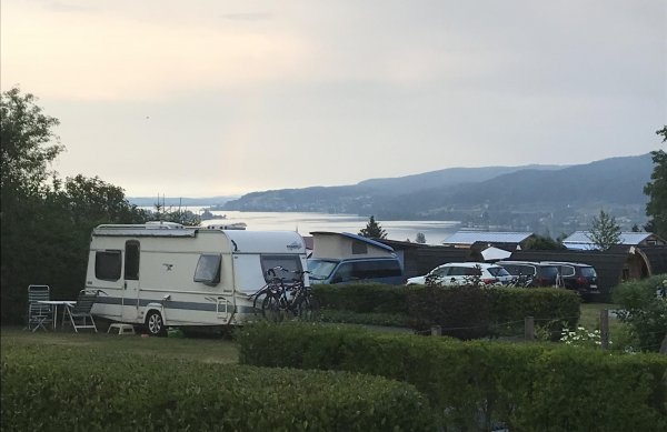 Camping Hüttenberg — 露营地 in Eschenz