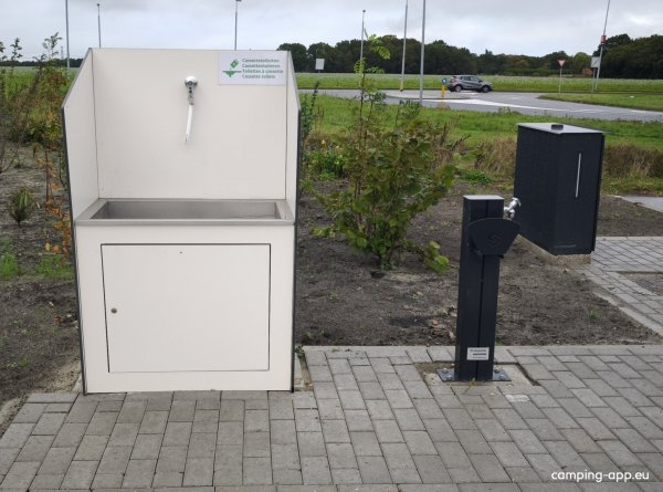 Camperplaats Emmen — Photo 3