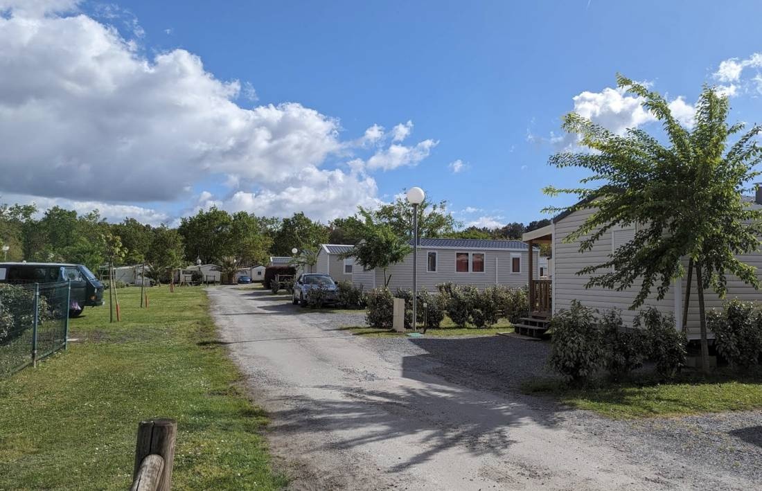 Camping les Echasses ** — Kemp in Gastes