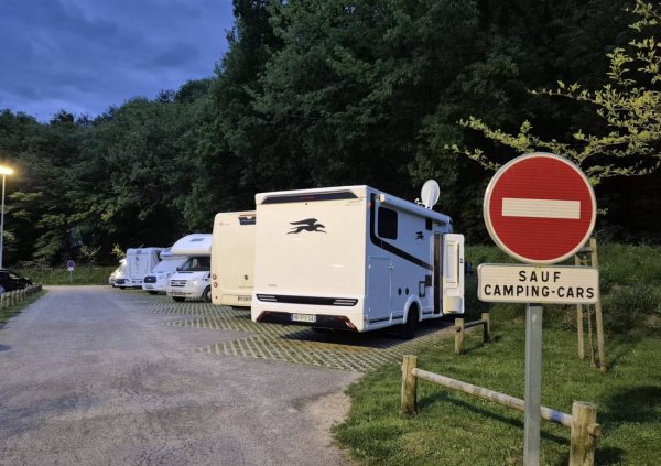 Stellplatz Villedieu-les-Poêles-Rouffigny