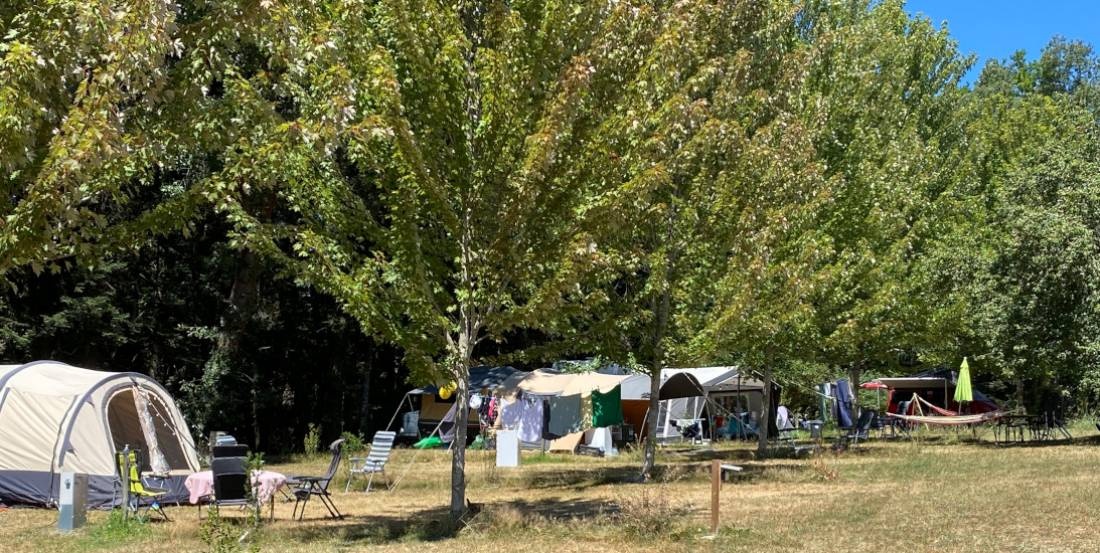 Camping Lestaubière — Sítio de acampamento in Douville