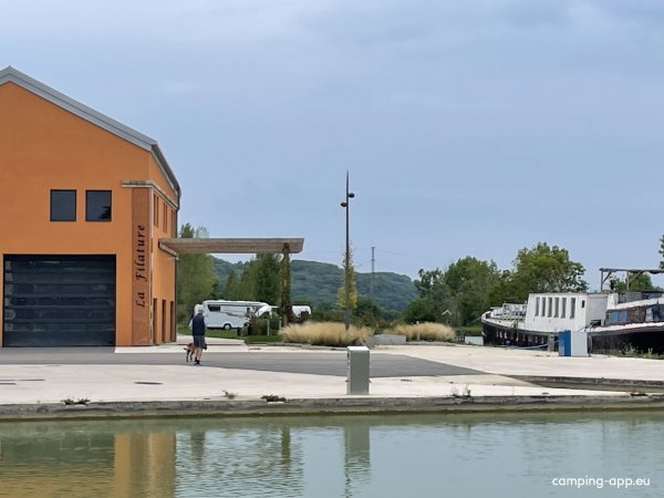 Stellplatz Venarey-les-Laumes — Photo 4