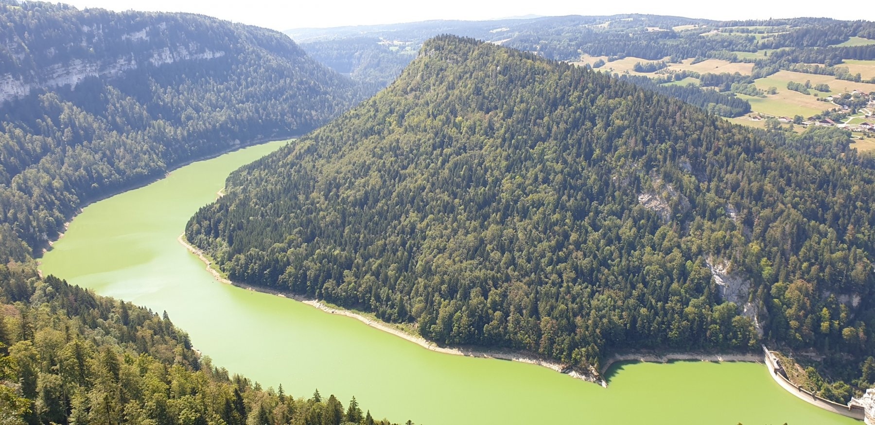Camping Lac des Brenets — Campingplads in  Les Brenets