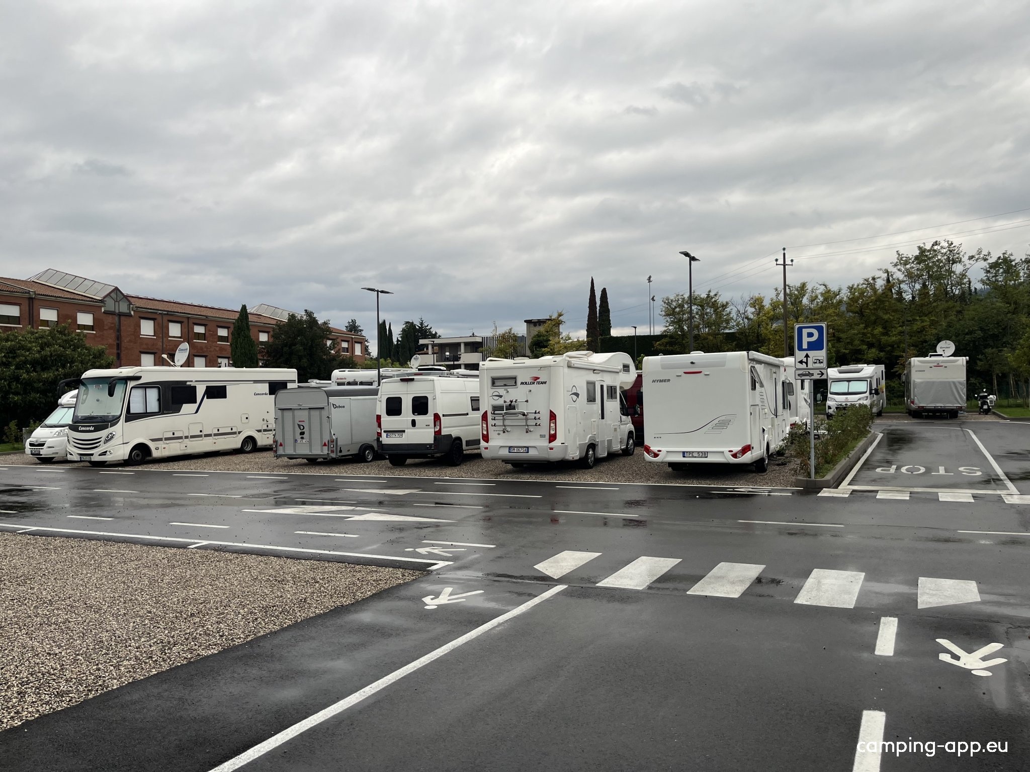 Bardolino Parking — Sp. parking dla kamperów in Bardolino