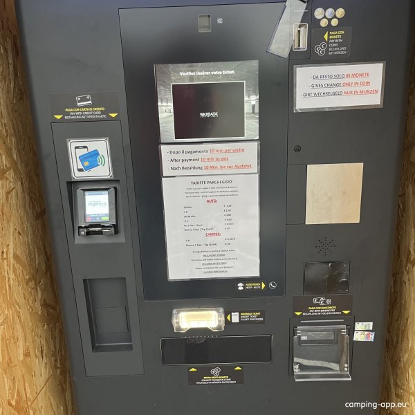 Bardolino Parking — Photo 5