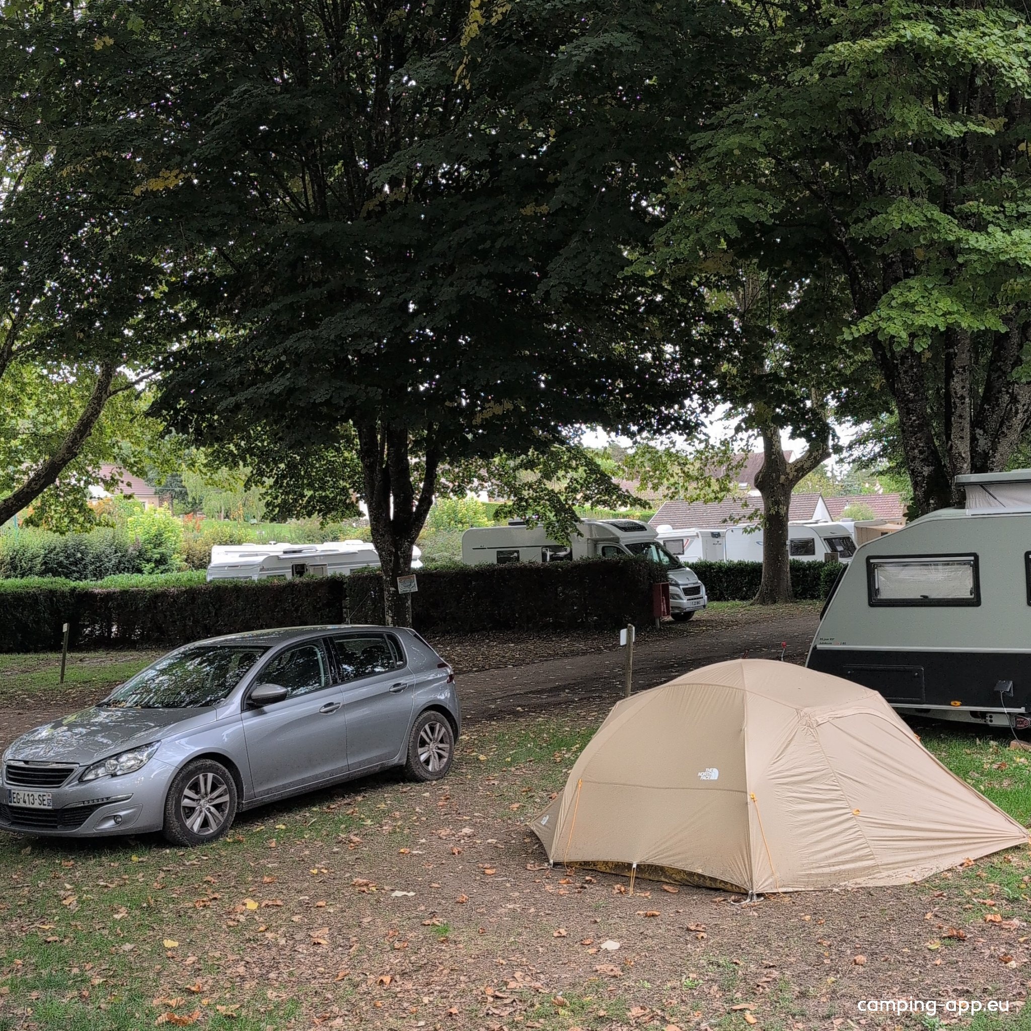 Onlycamp Les Premières Vignes *** — Kemp in Savigny-lès-Beaune