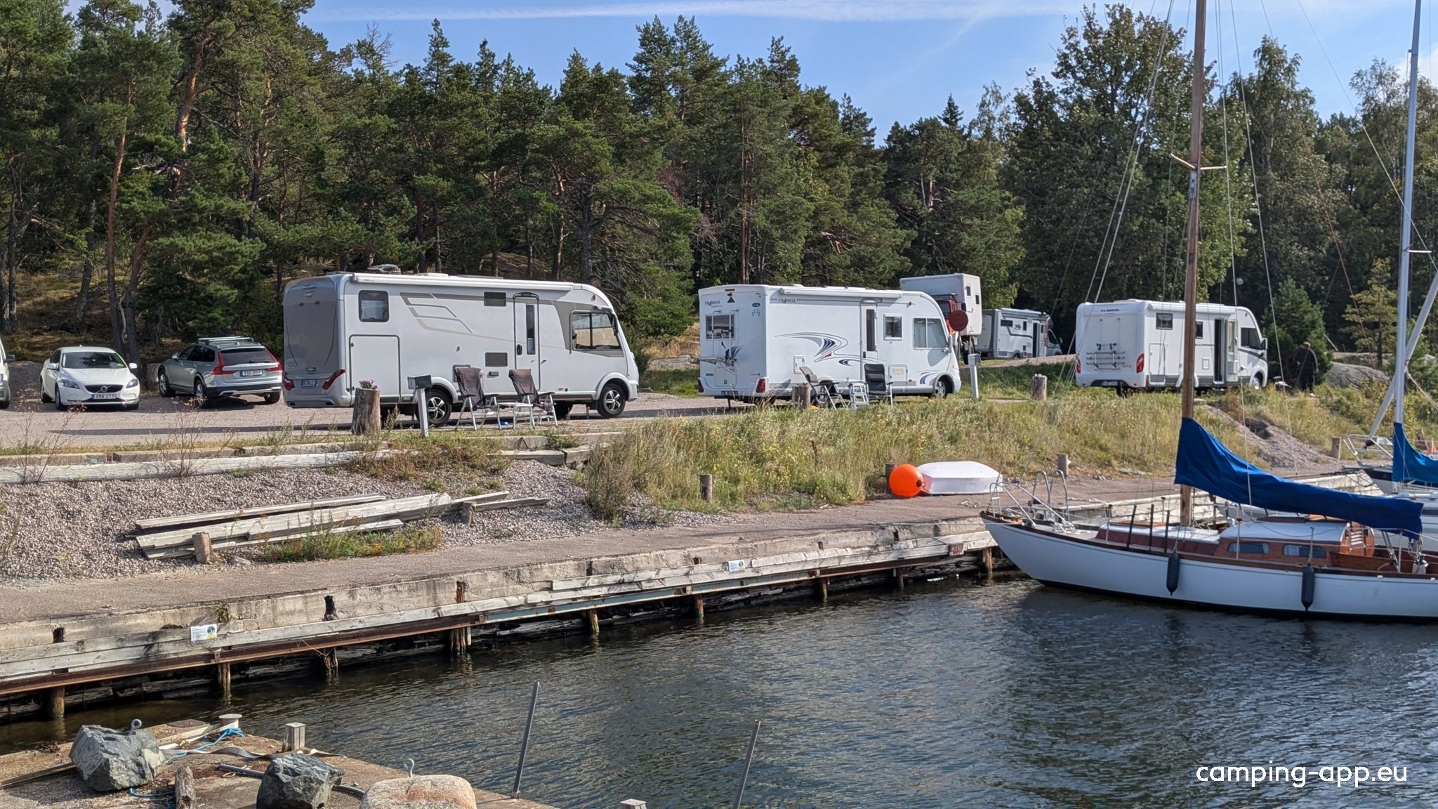 Kustvy Camping och Stellplatser — Місце для кемперів in Hållnäs