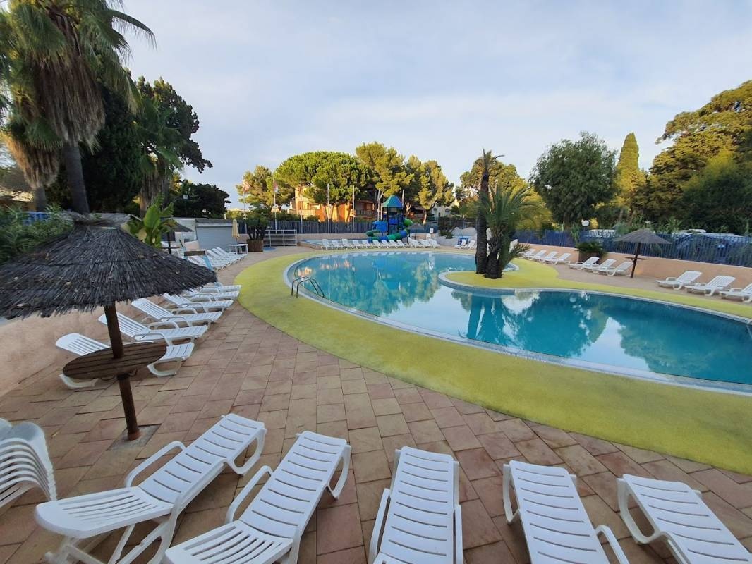 Camping de la Baie **** — Camping Site in Cavalaire-sur-Mer