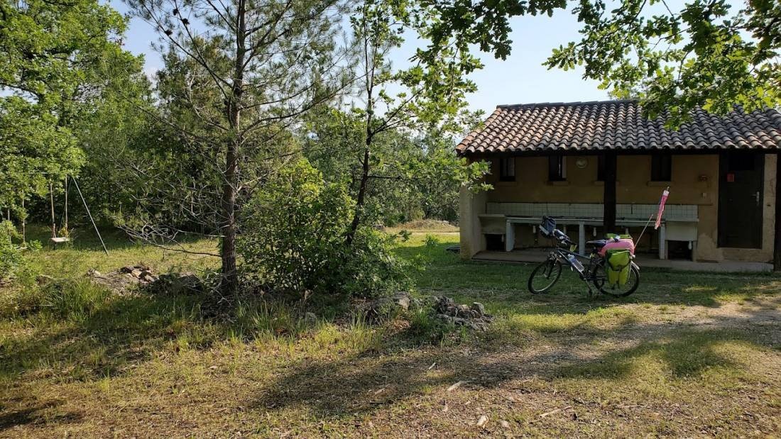 Camping à la ferme Le Rouquier — Camping Site in Seillans