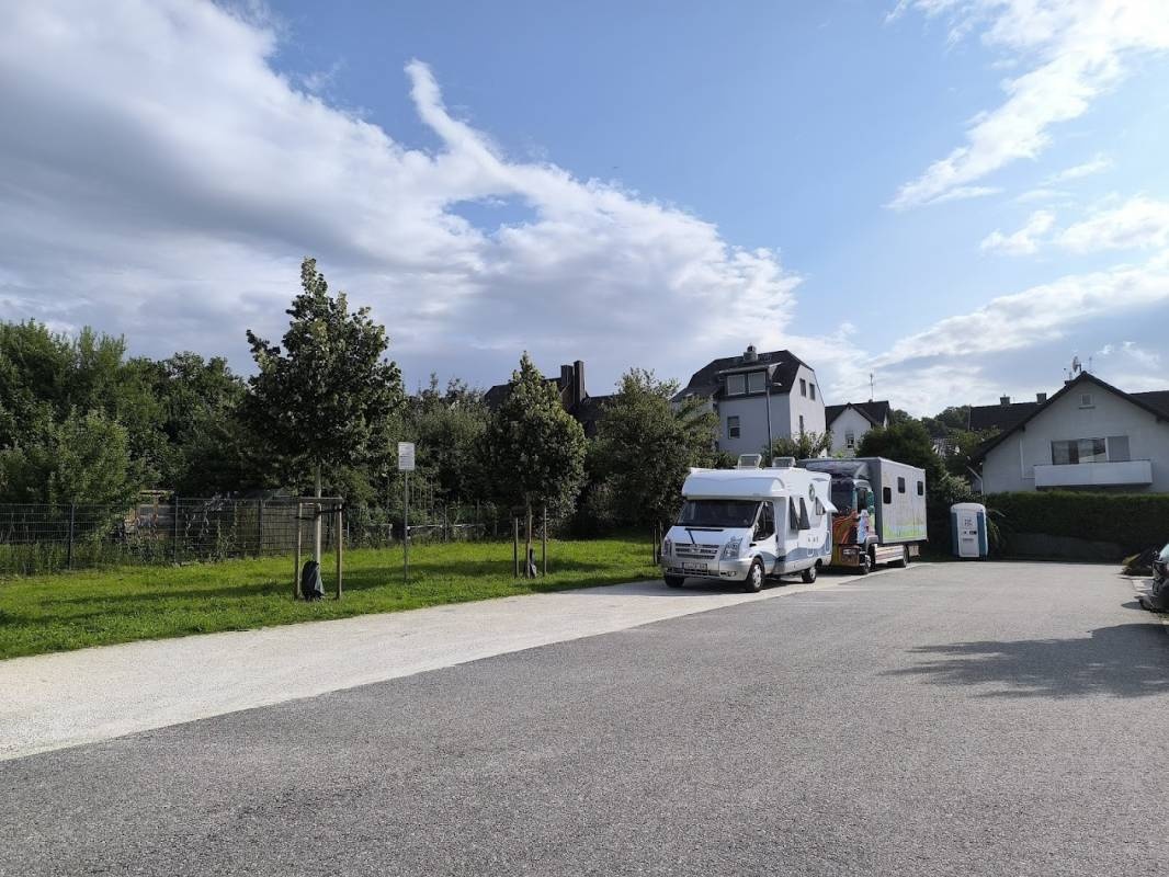 Wohnmobilparkplatz — 露营车营地 in Taunusstein