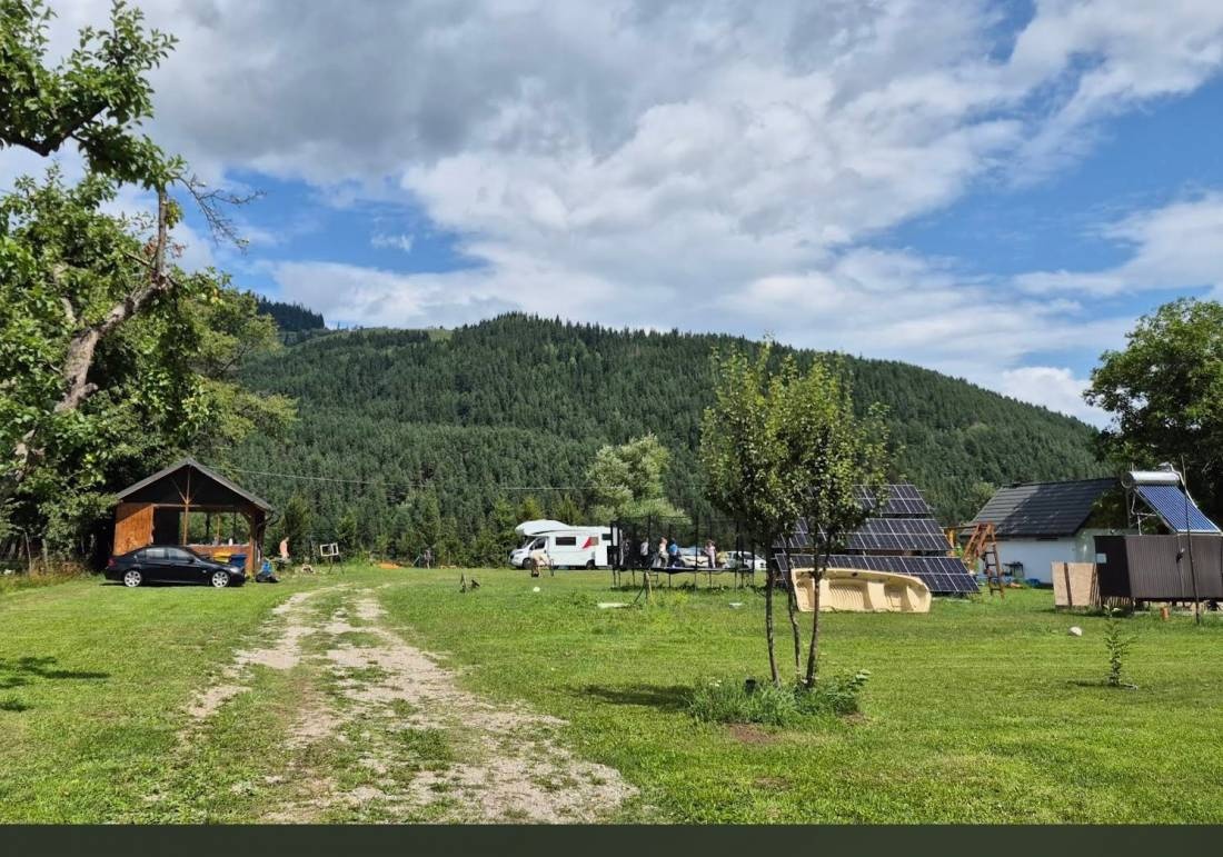 Relax Camping — Camping in Vărșag