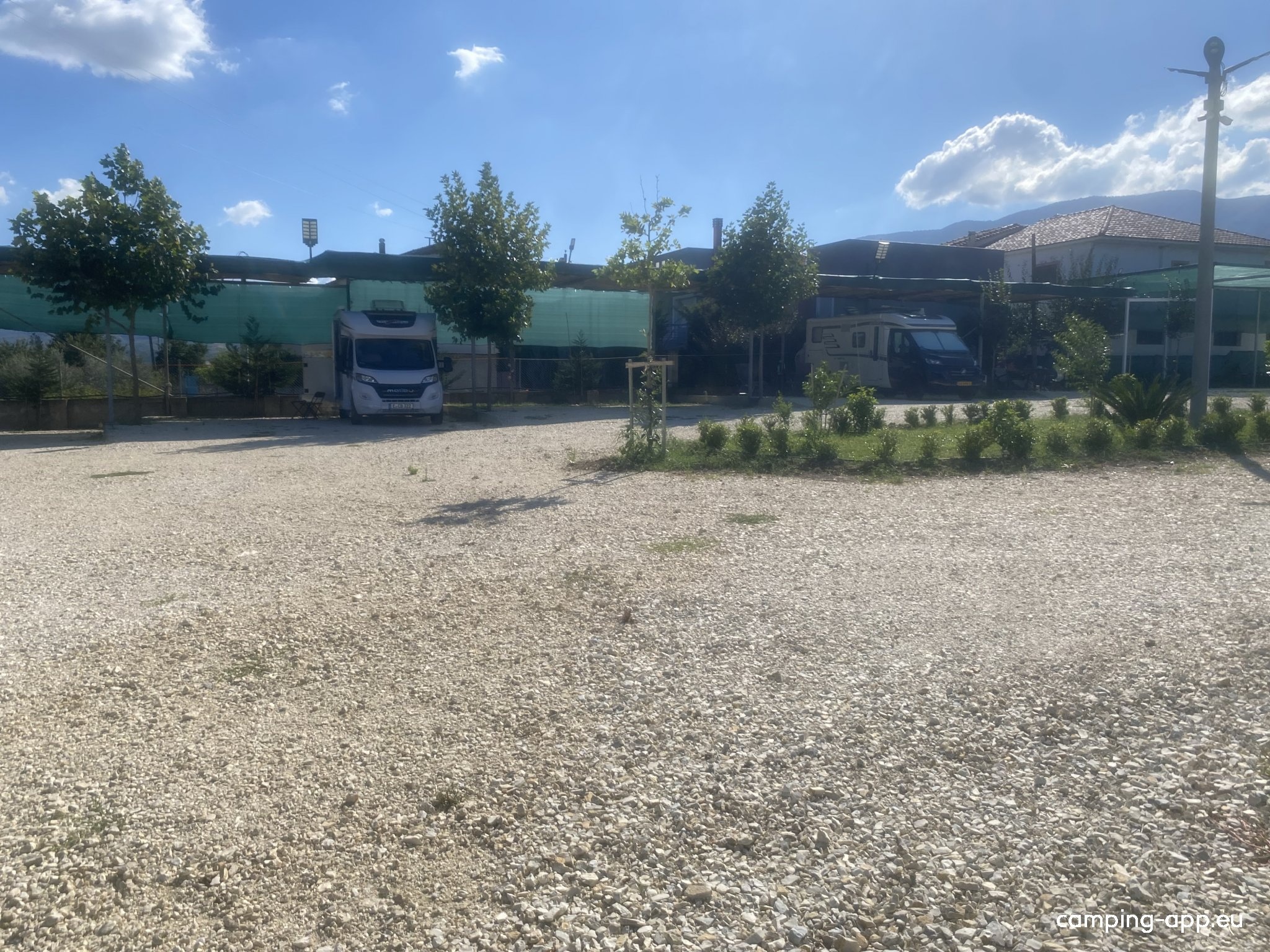 Bendaj Caravan — Campingplass in Berat