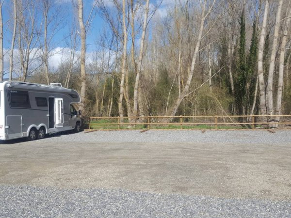 Área de autocaravanas de Villar del Río — Foto 3