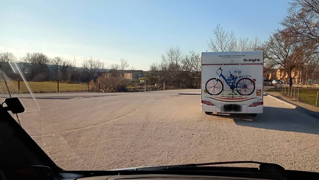 Parking Autocaravanas — Öffentlicher Parkplatz in Peralta Navarra
