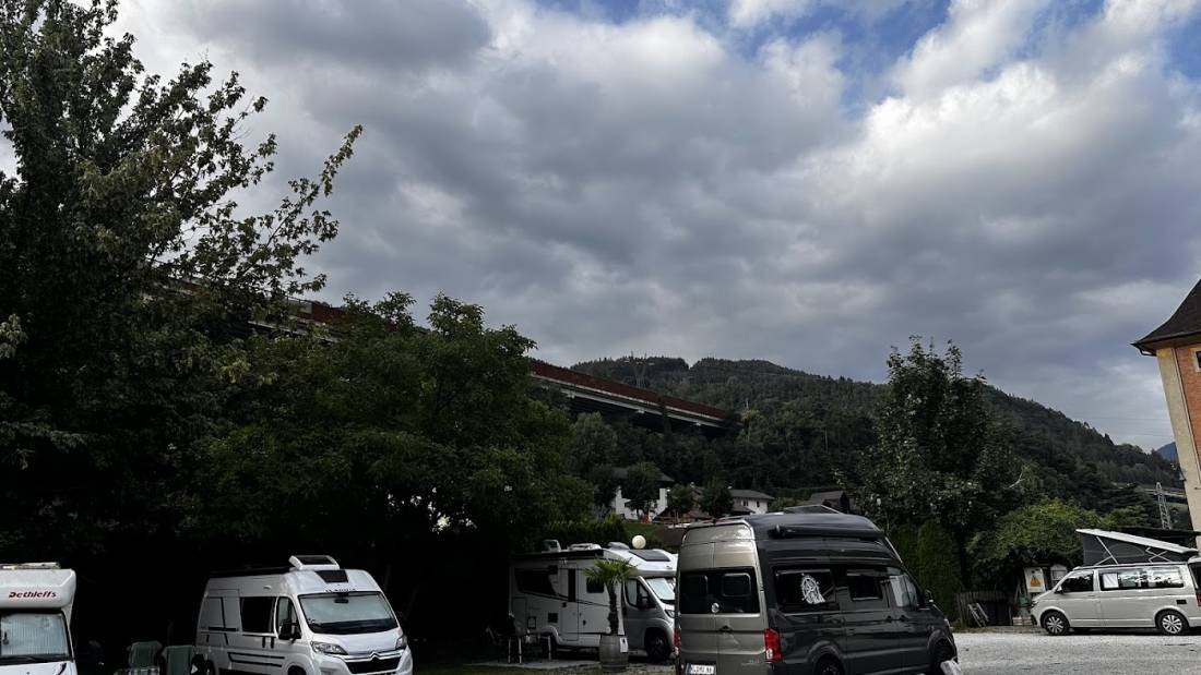Wohnmobilstellplatz Klausen — Bobilplass in Klausen