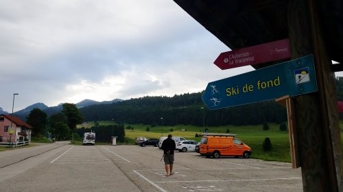 Stellplatz Sainte-Croix — Sp. parking dla kamperów in Sainte-Croix