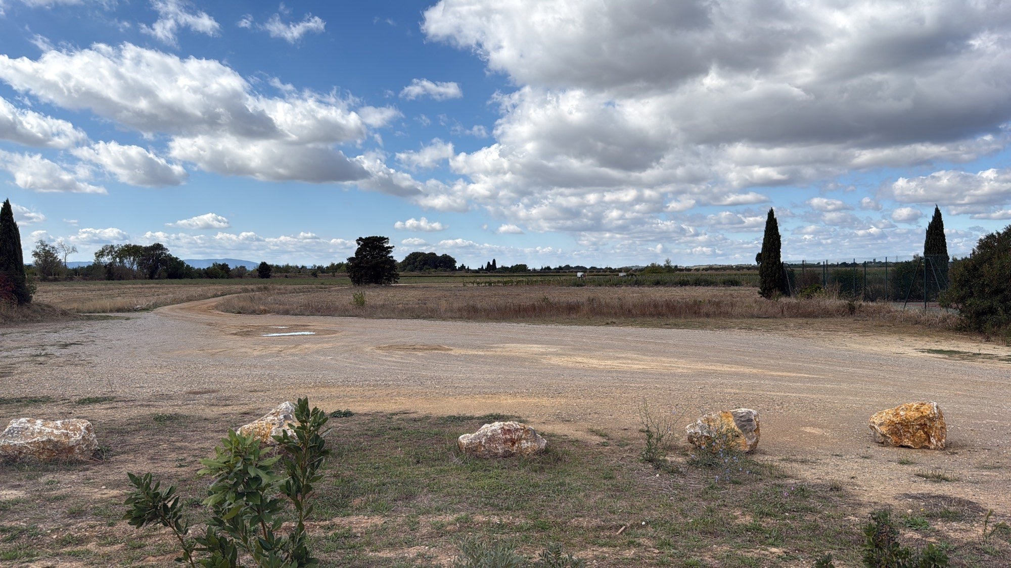 Aire Camping-Car Park — Місце для кемперів in Homps