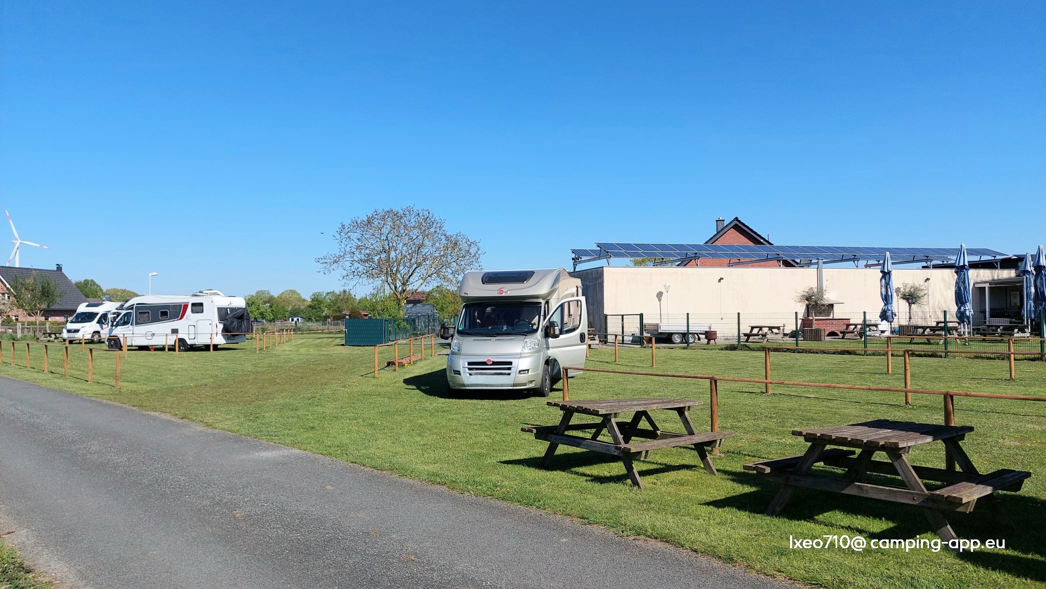 Landgasthaus Zum Paradies — Campervan Site in Straelen