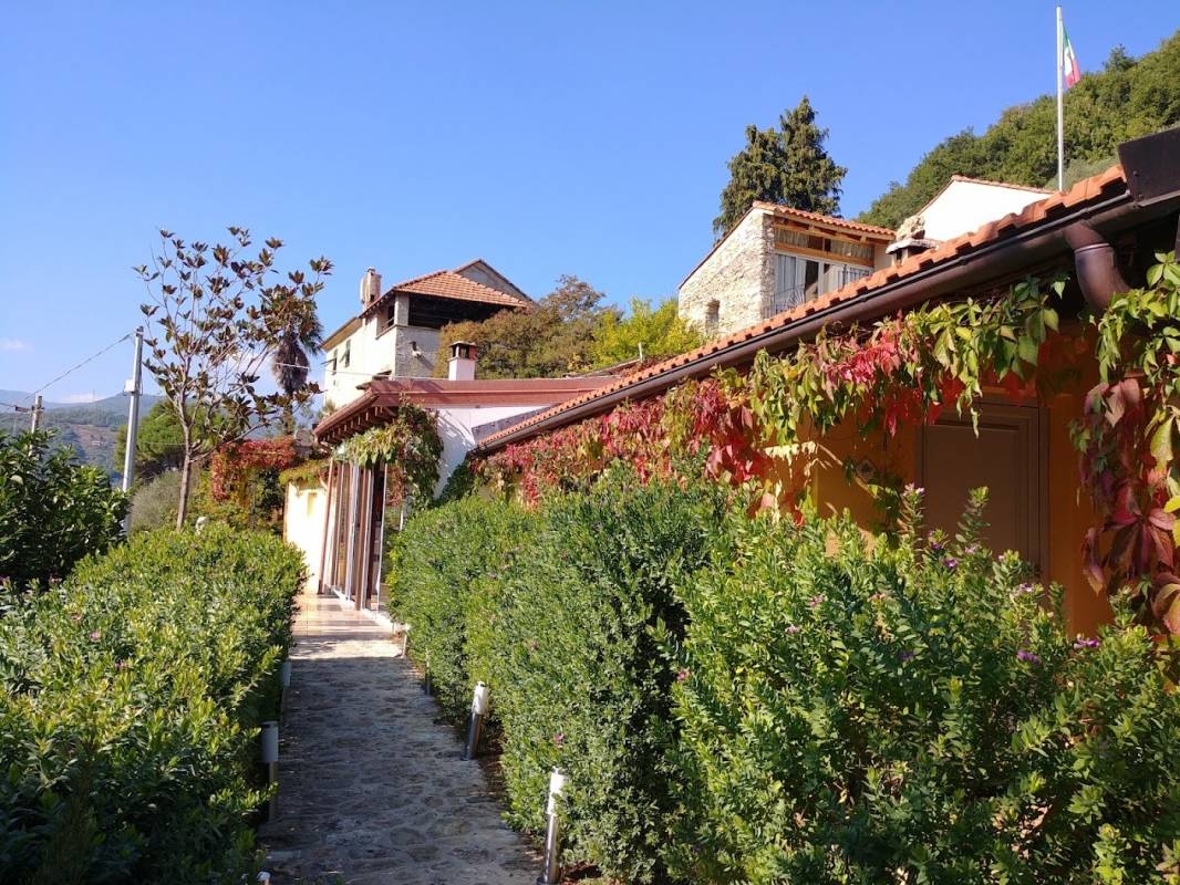 Pernambucco della Contessa — Camping in Finale Ligure SV