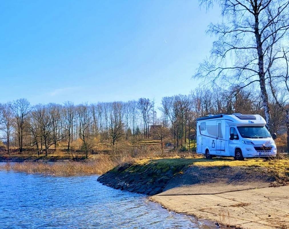 Camp 13 - der Reisemobilhafen am Möhnesee — Campervan Site in Möhnesee