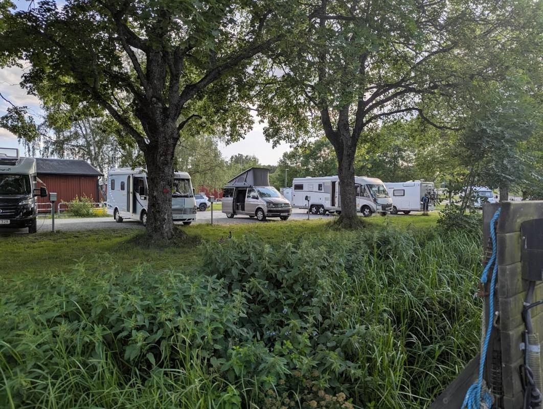 Stellplatz Nyängsvägen — Area Autocaravanas in Enköping