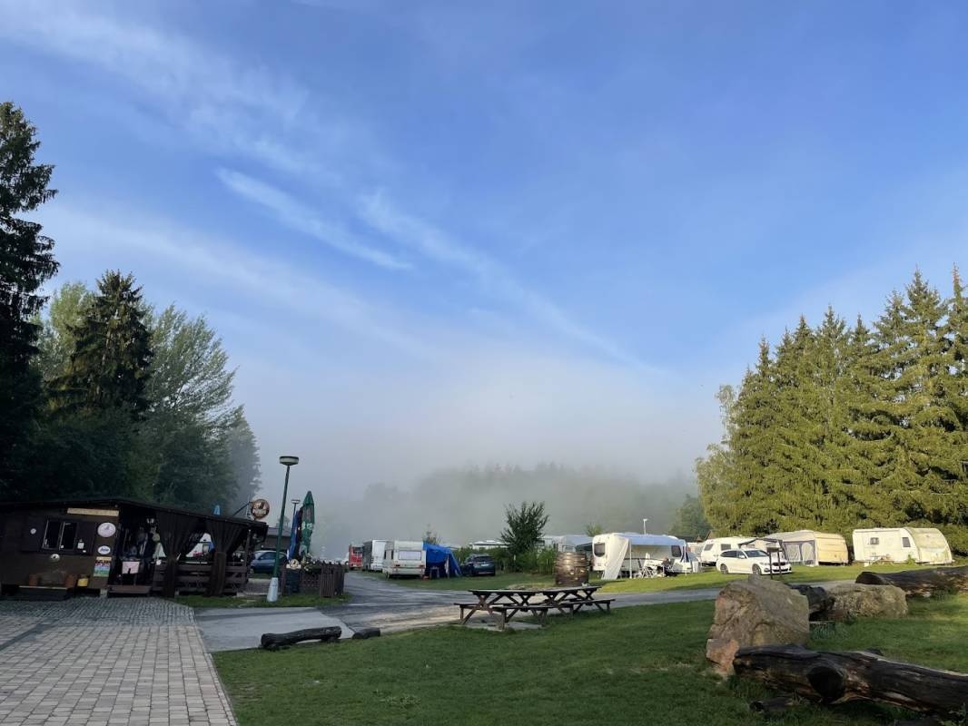 Autocamp Sedmihorky — Area da campeggio in Karlovice
