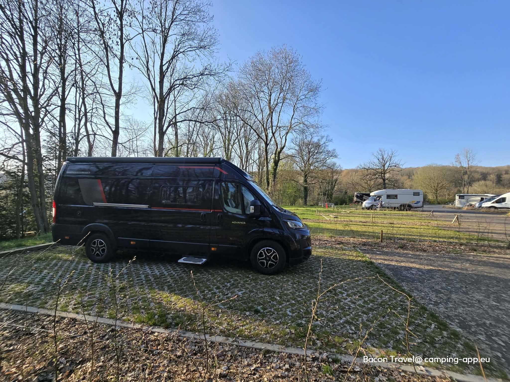 Stellplatz Yvoir — Bobilplass in Yvoir