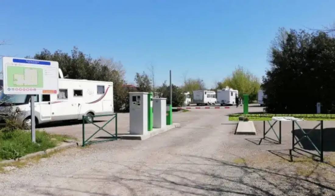 Aire Camping-Car Park — Ställplats in Montech
