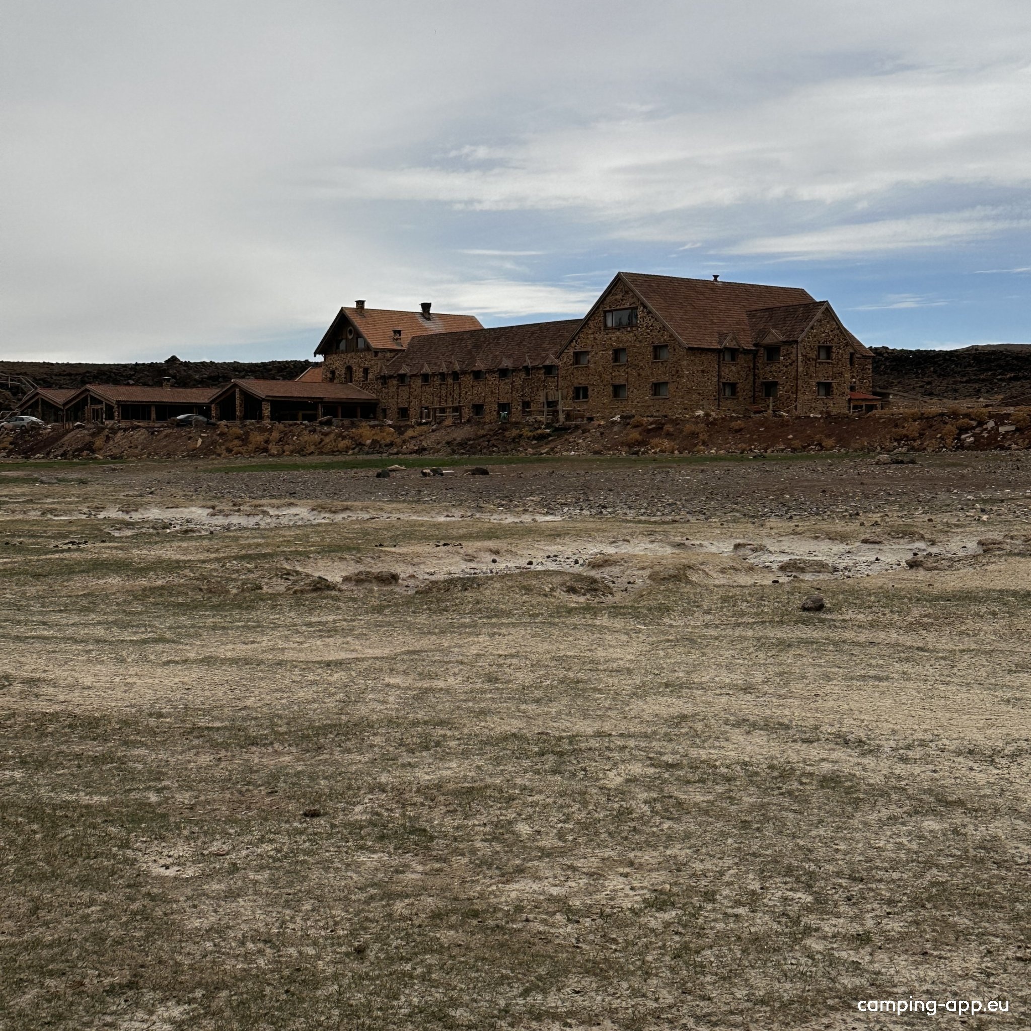 Hotel Xaluca — Overnight-parking in Lac Aguelmame Sidi Ali