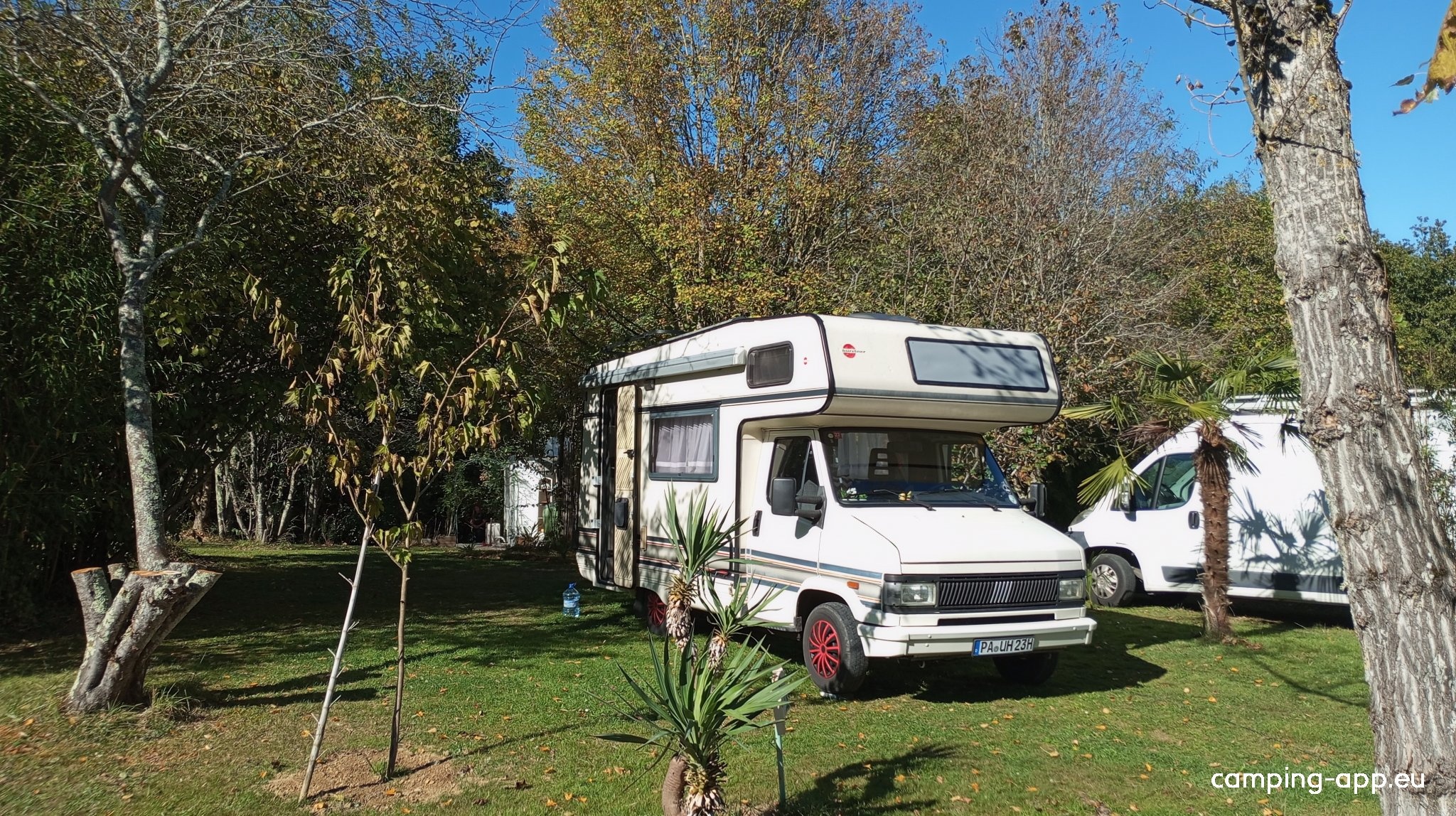 Camping et Gites Le Canard Fou — Camping Site in Péguilhan