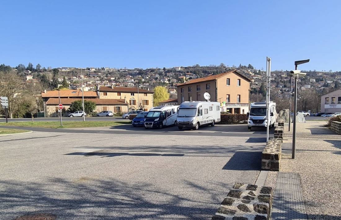 Parking Aiguilhe — Sítio para autocaravanas in Aiguilhe
