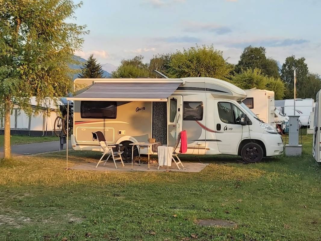 Camping Rive-Bleue — Kemp in Le Bouveret