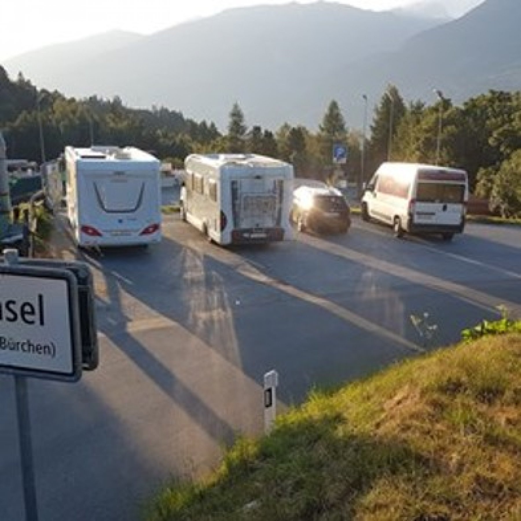 Stellplatz Bürchen — Karavan Sitesi in  Bürchen