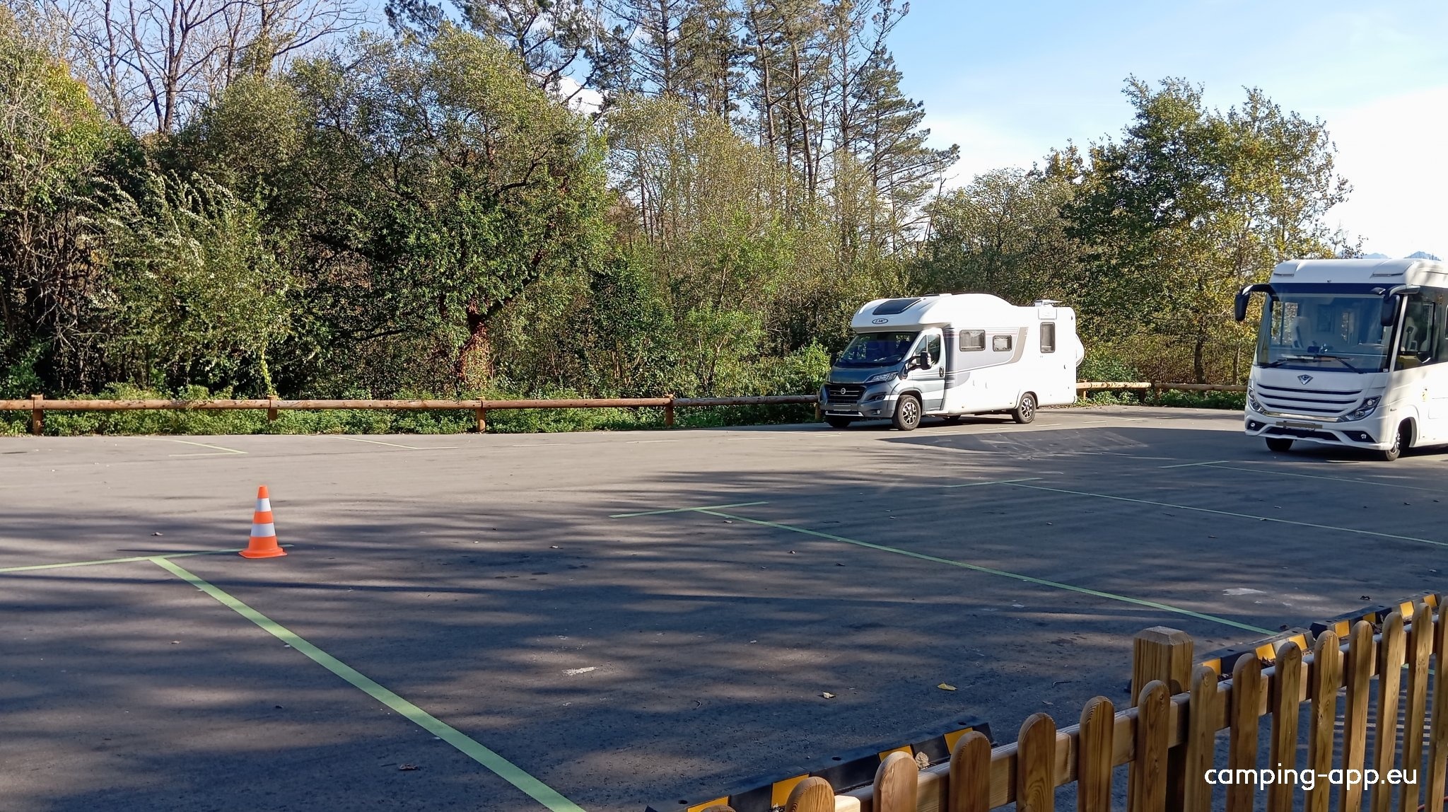 Área de autocaravanas — Camperplaats in Amorebieta