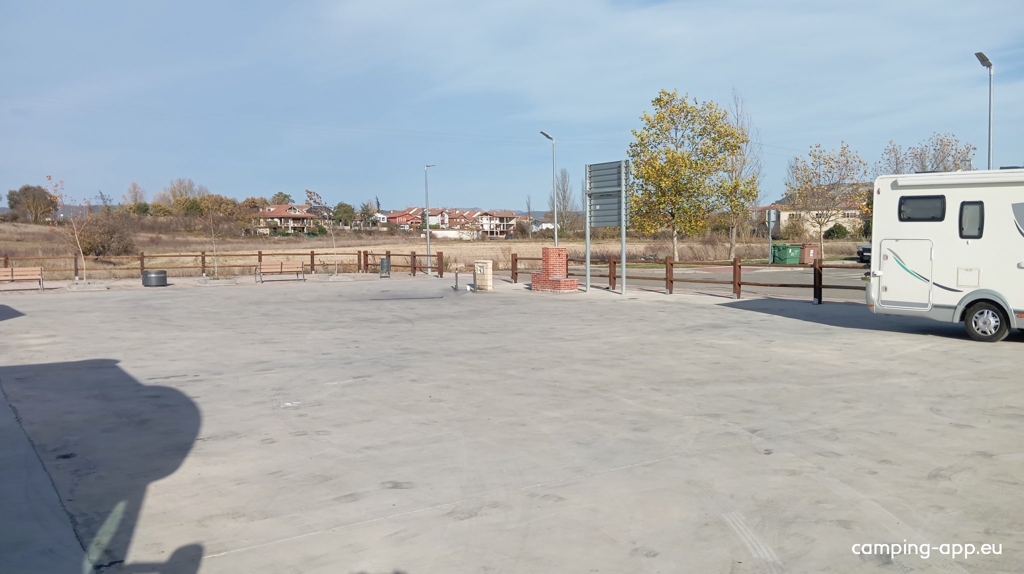 Parking Autocaravanas — Campervan Site in Medina de Pomar