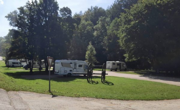 Stellplatz Saint-Hubert