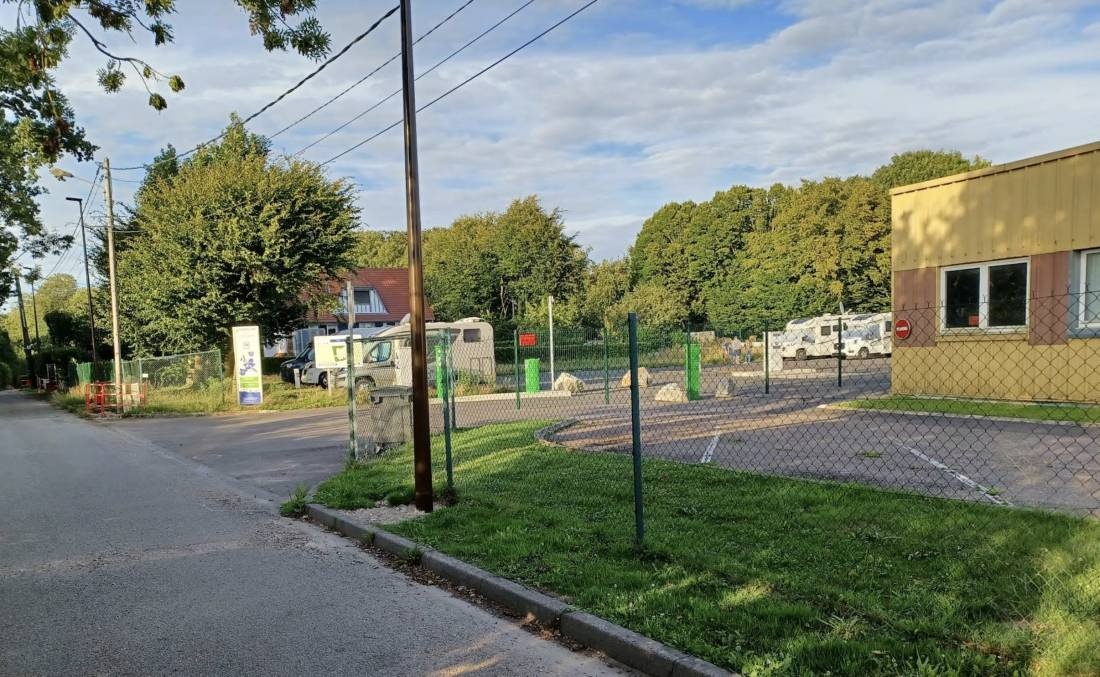 Stellplatz Luneray — Area Autocaravanas in Luneray