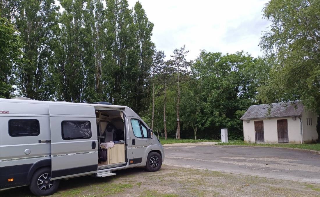 Stellplatz Beaune-la-Rolande — Campervan Site in Beaune-la-Rolande