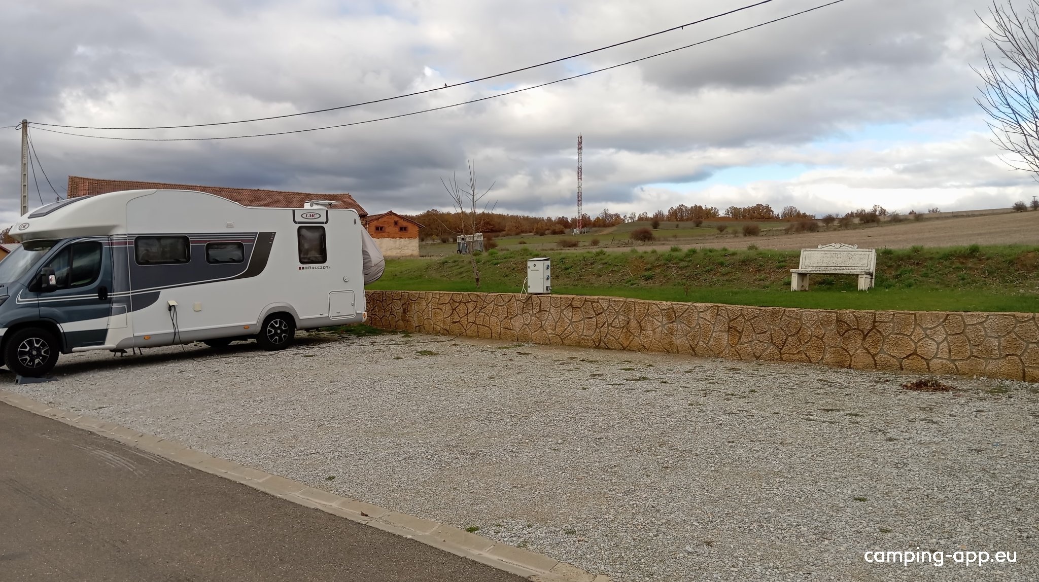 Stellplatz Almanza — Area di sosta in Almanza