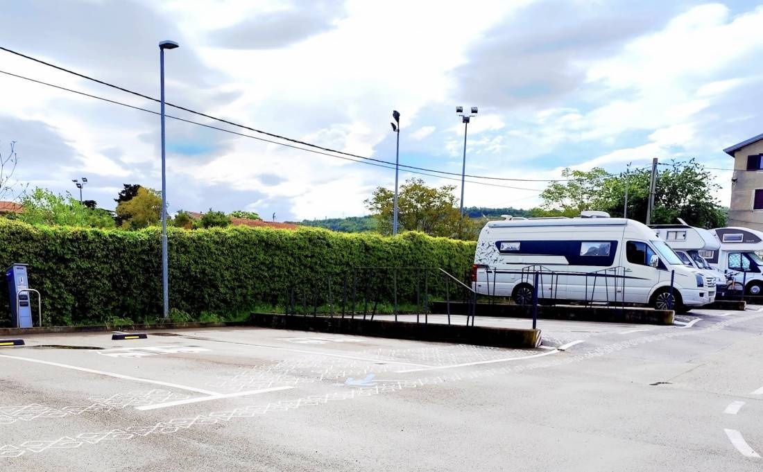 Stellplatz Parkirisce Simonov — Stellplatz in Izola / Isola