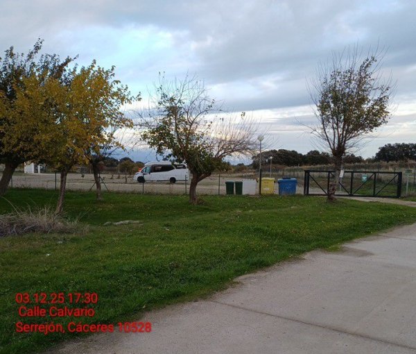 Área de servicio caravanas — Photo 3